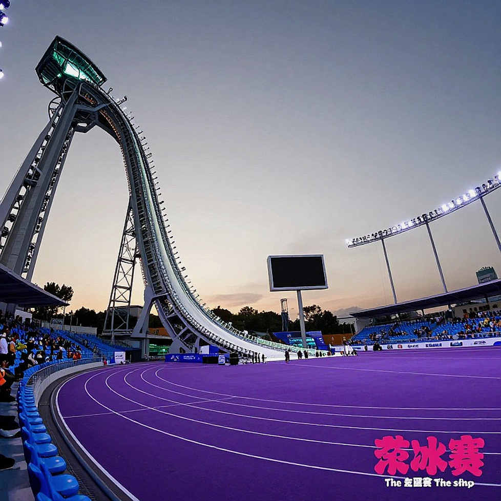 Amy Hunt sets SB 22.16s at Diamond League final, preparing for Ultimate Championships
