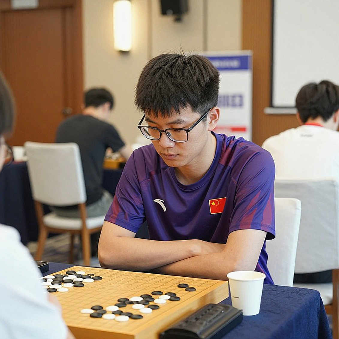 Nước 5.e5 trong Italian Game: Vũ khí thực dụng cho kỳ thủ phong trào hay cái bẫy tiếp thị của ngành nội dung cờ vua?