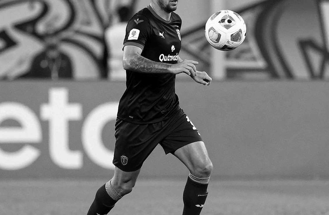 Hà Nội FC thủng 7 bàn sau hai vòng: 40 phút trong phòng thay đồ và khoảng trống Kewell để lại