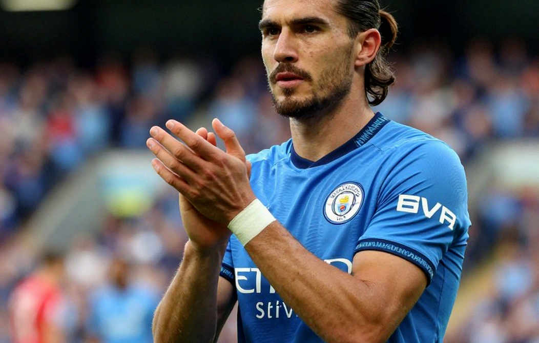 125 triệu bảng, một cái lưng đau và cuộc tái thiết không tiếng ồn: Điều Manchester City chưa cho thấy